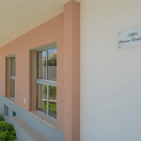 Premium - Rua Agosto Azul * Портиман